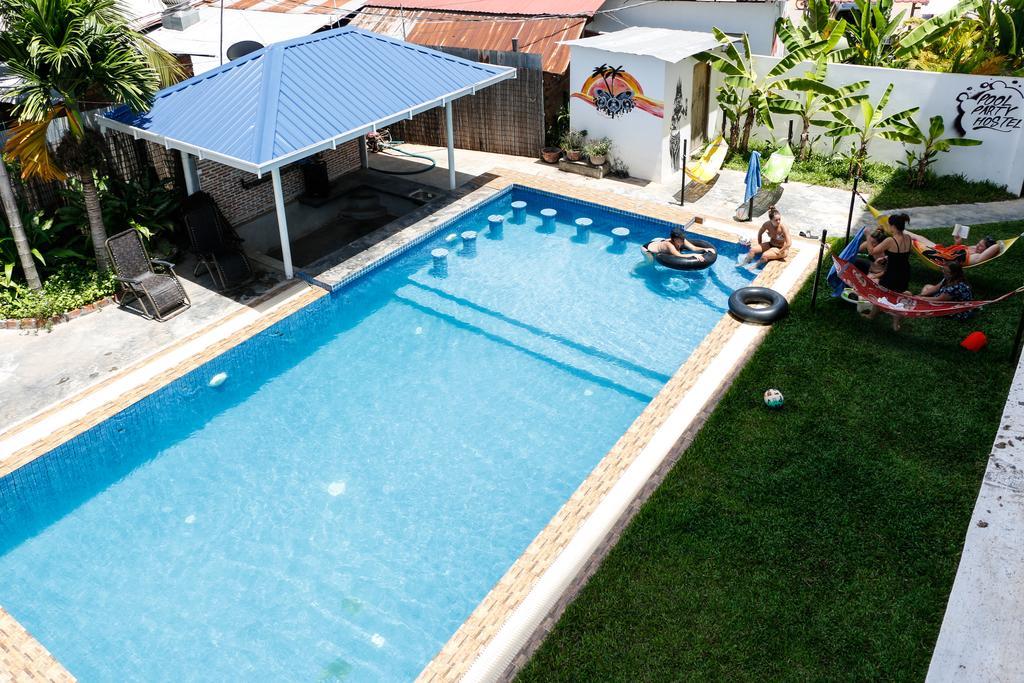 Pool Party Hostel Siem Reap Exterior foto